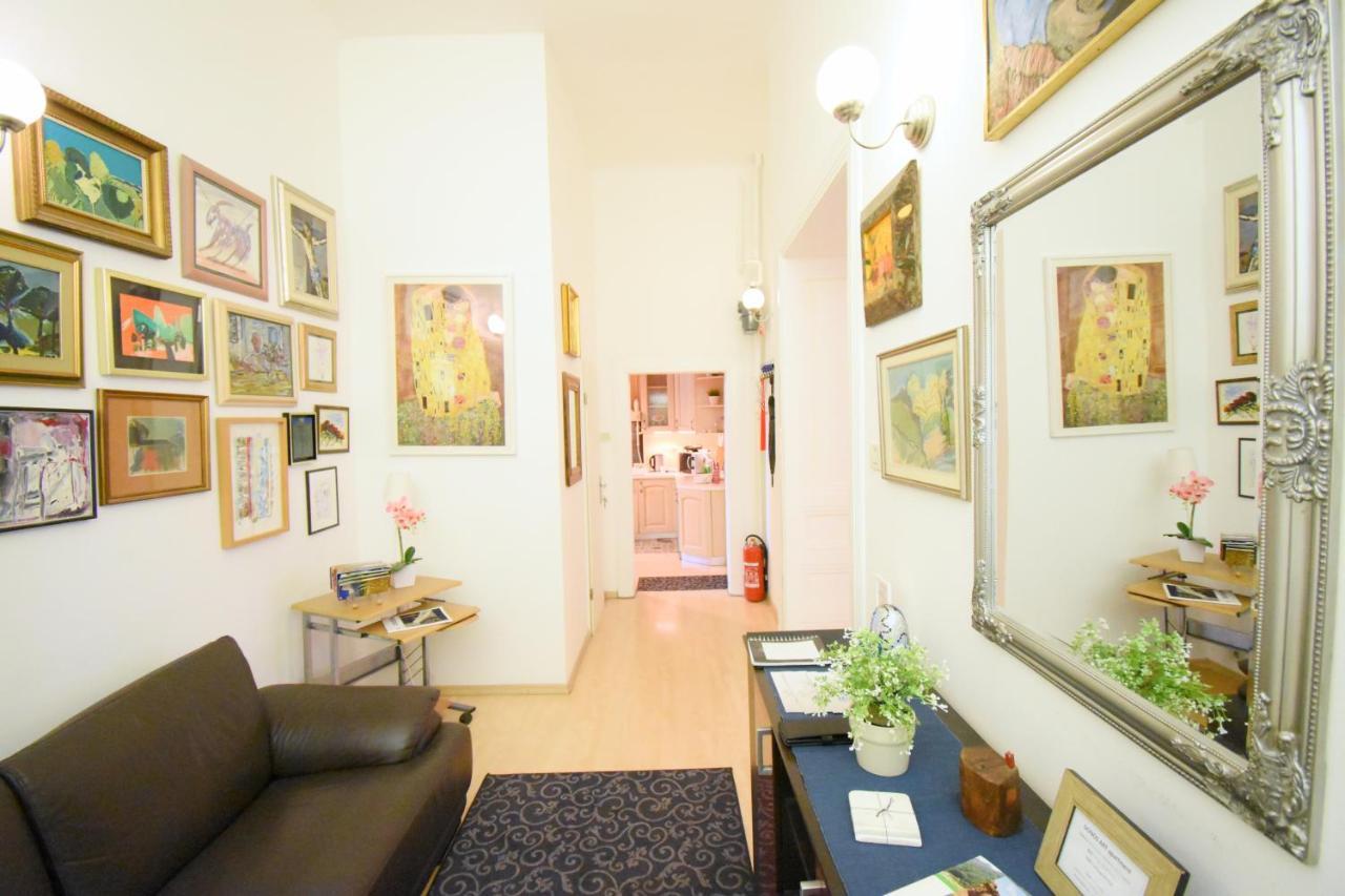 Donos Art Apartment Загреб Экстерьер фото